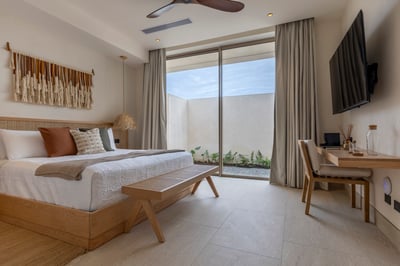 Luxury Villa Photo #36