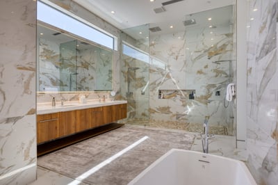 Luxury Villa Photo #26