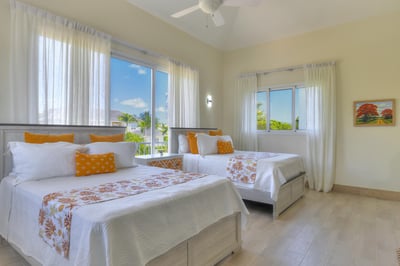 Hacienda B21 — A Cozy Family Escape