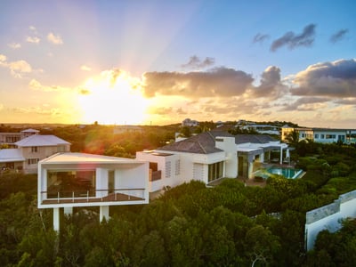 Luxury Villa Photo #6