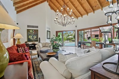 Luxury Villa Photo #20
