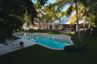 Luxury Villa Photo #4
