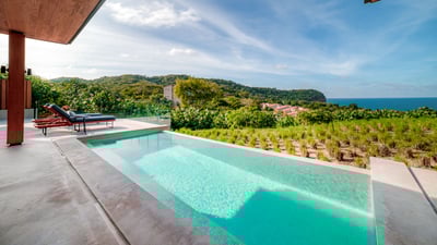Luxury Villa Photo #4