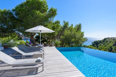Luxury Villa Photo #5