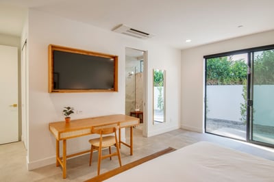 Luxury Villa Photo #25