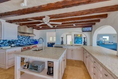 Luxury Villa Photo #16