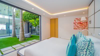 Luxury Villa Photo #78