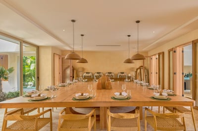 Luxury Villa Photo #7