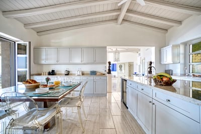 Luxury Villa Photo #22