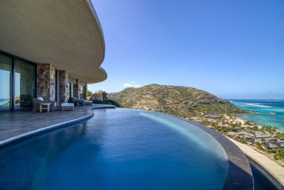Luxury Villa Photo #3