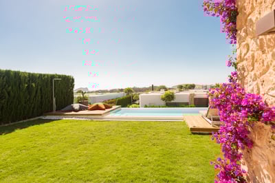 Luxury Villa Photo #6