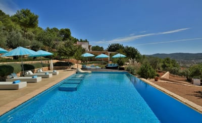 Luxury Villa Photo #3