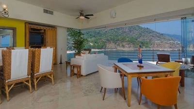 Luxury Villa Photo #14