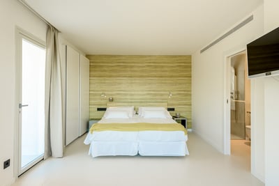 Luxury Villa Photo #30