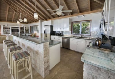 Luxury Villa Photo #13