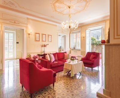 Luxury Villa Photo #4