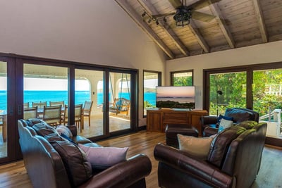 Luxury Villa Photo #4