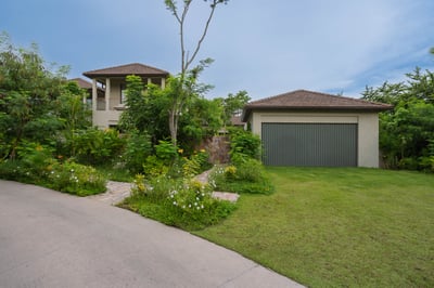 Luxury Villa Photo #43