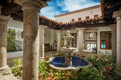 Luxury Villa Photo #24