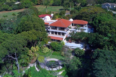 Luxury Villa Photo #4