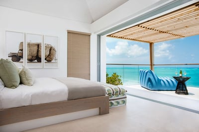 Luxury Villa Photo #23