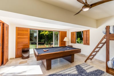 Luxury Villa Photo #47