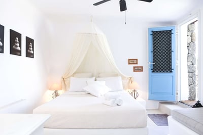 Luxury Villa Photo #14