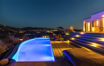Luxury Villa Photo #14