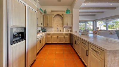 Luxury Villa Photo #22