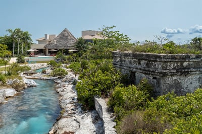 Luxury Villa Photo #15