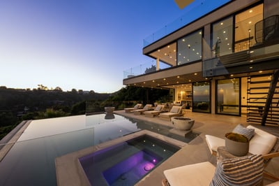 Luxury Villa Photo #5