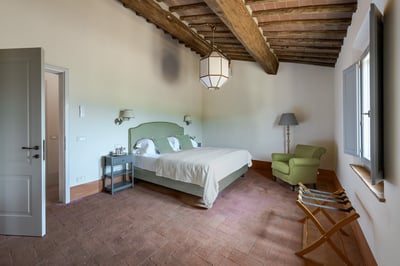 Luxury Villa Photo #15