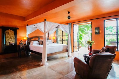 Luxury Villa Photo #17