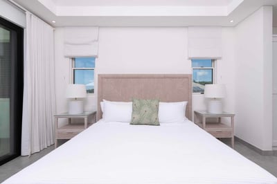 Luxury Villa Photo #13