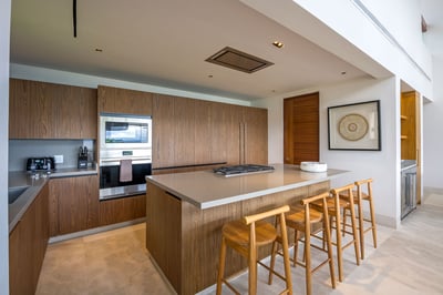 Luxury Villa Photo #20