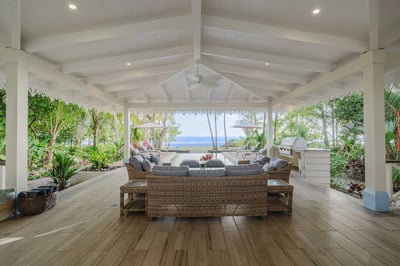 Luxury Villa Photo #5