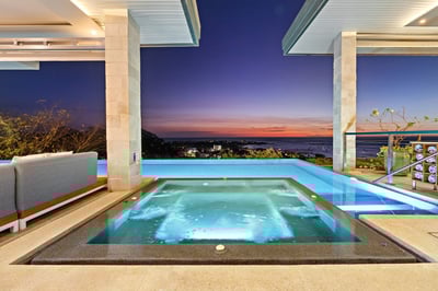 Luxury Villa Photo #3
