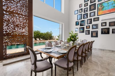 Luxury Villa Photo #24