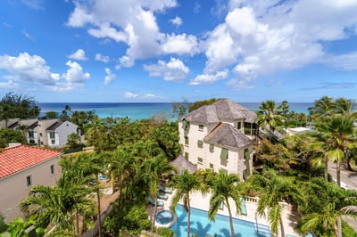 Luxury Villa Photo #4