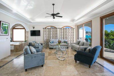 Luxury Villa Photo #29