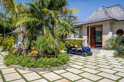 Luxury Villa Photo #12
