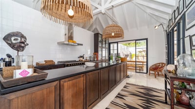 Kitchen & Dining Area