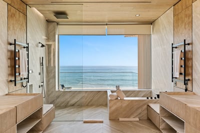 Luxury Villa Photo #38