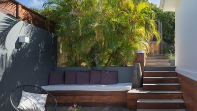Lounge & Jacuzzi
