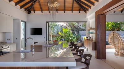 Luxury Villa Photo #25