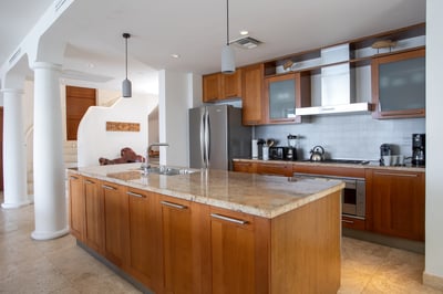 Luxury Villa Photo #15