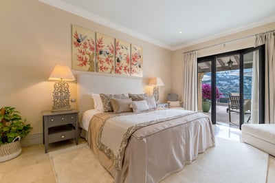 Luxury Villa Photo #49