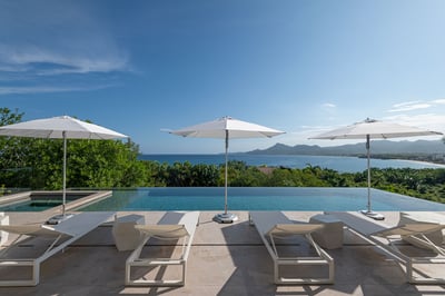 Luxury Villa Photo #8