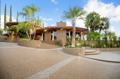 Luxury Villa Photo #26