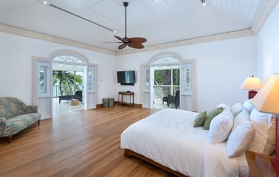 Luxury Villa Photo #14